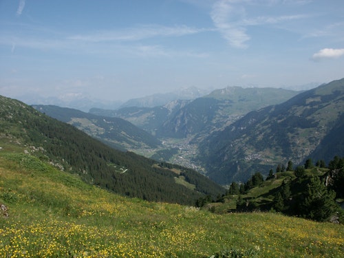 1-day Sentier des Chamois Hike in Val de Bagnes, near Verbier