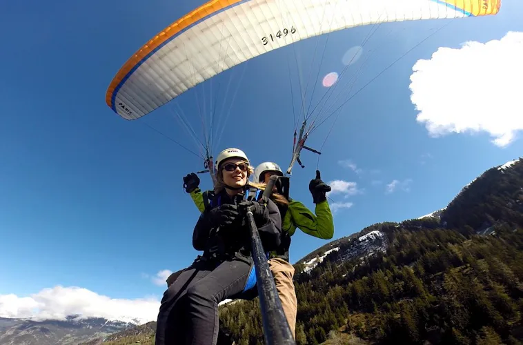 Verbier paragliding