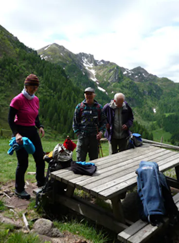 5-day-hiking-valle-mocheni-bersntol-trentino