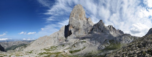 2 days Naranjo de Bulnes guided rock climbing, Picos de Europa