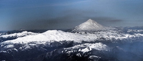 Skiing on the Lanin Volcano, 2-day trip from Bariloche