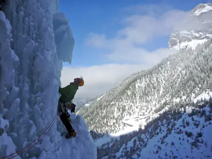 Central Switzerland 2-Day Ice Climbing Course