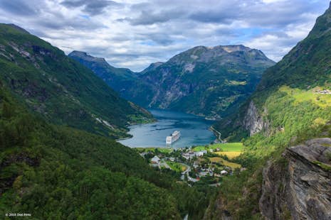 Aursjøveien Road 2-day guided mountain biking trip in Norway