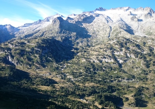 Ruta de los Tres Refugios: 4-day trek in Posets-Maladeta Natural Park