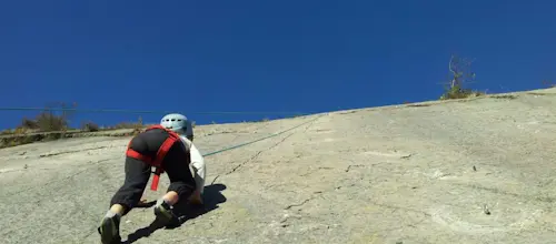 Escalada en roca de 1+ días para principiantes en el Valle de Sarca