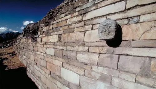 1-day Hiking tour to the Chavin de Huantar Ruins
