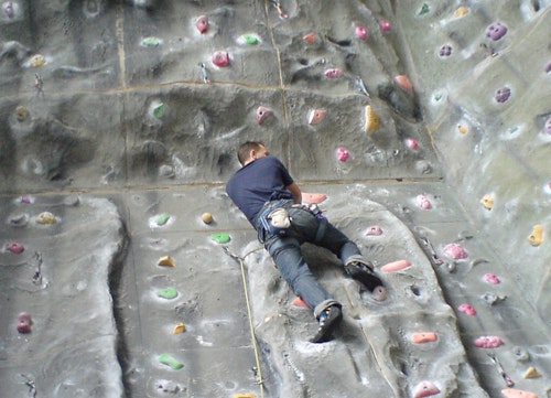 Indoor rock climbing for beginners in Edinburgh