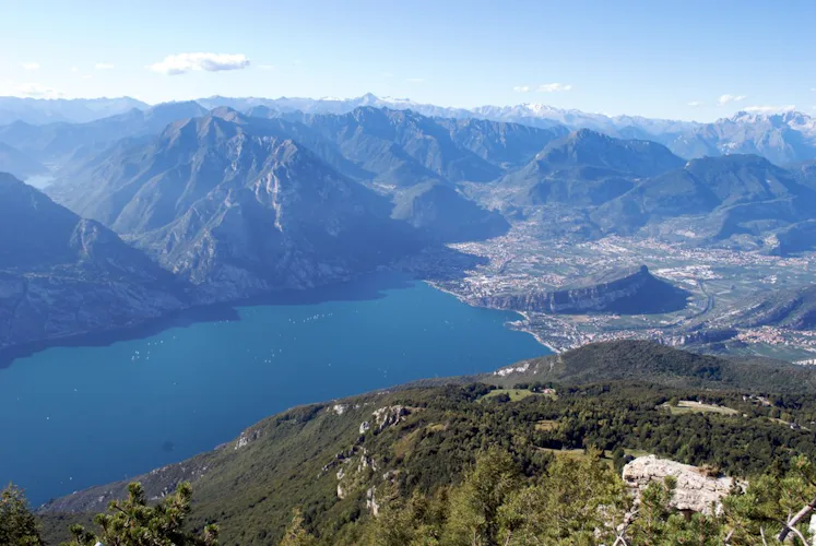 1-day Hiking in the mountains around Lake Garda, Italy