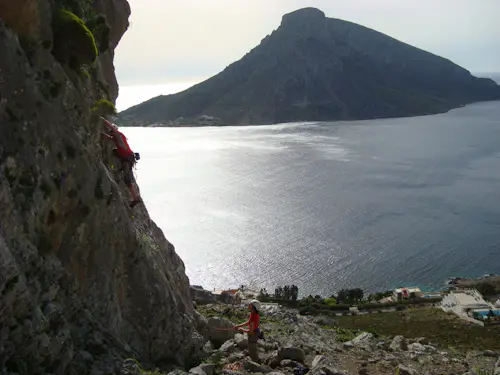 Kalymnos 1+día de escalada en roca de un solo largo en Grecia