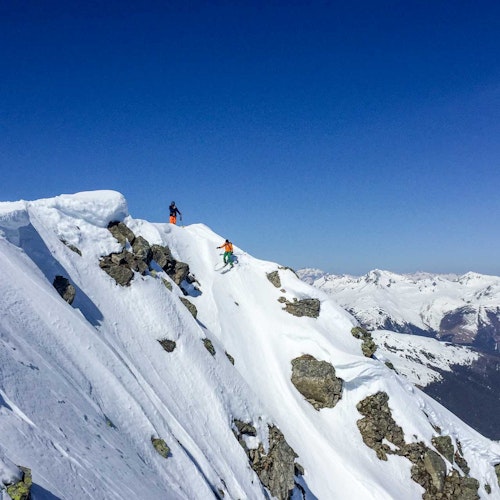 “Adrenaline on skis” extreme 1-day ski tour in the Swiss Alps