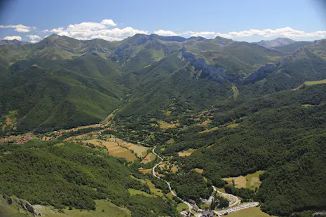 Rock climbing in Picos de Europa: Peña de Fresnidiello