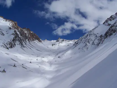 3-day backcountry ski tour around the Frey Hut, Bariloche