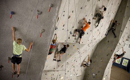 Half-day Indoor climbing lesson in Turin, Italy