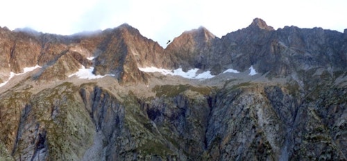 1-day guided ascent to Pic de Neouvielle, Pyrenees