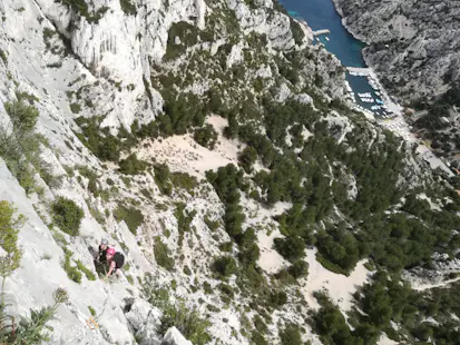 5-Day Calanques Rock climbing Traverse from Marseille to Cassis