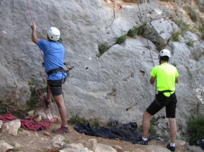 1-day rock climbing program for beginners in Granada 3