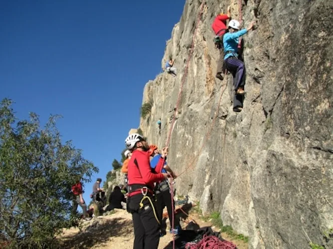 Rock climbing day for beginners in Jaen