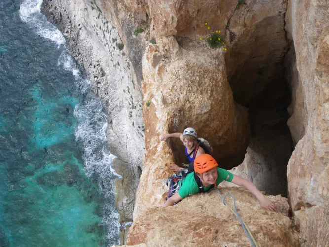 4-day rock climbing course in the Calanques de Marseille 3