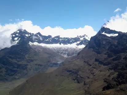 3-day Trail running adventure close to Altar Volcano, Ecuador