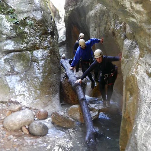 Serradel canyoning guided day program in Lleida