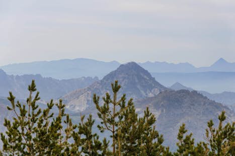 4-day mountain trek along the Sierra Nevada High Route
