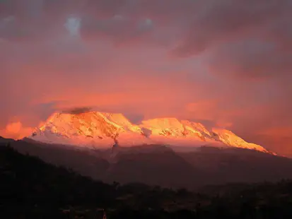 Cordillera Blanca: Urus-Ishinca 6-day guided ascent