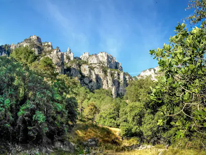 Castell de l’Airosa 1-day guided hike in Catalonia