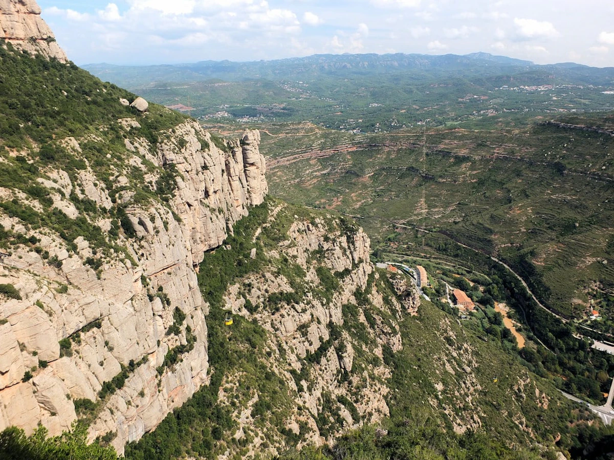 Half day guided hike around Montserrat
