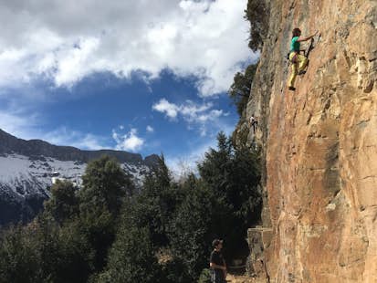 1+day guided rock climbing in Bielsa, Spain