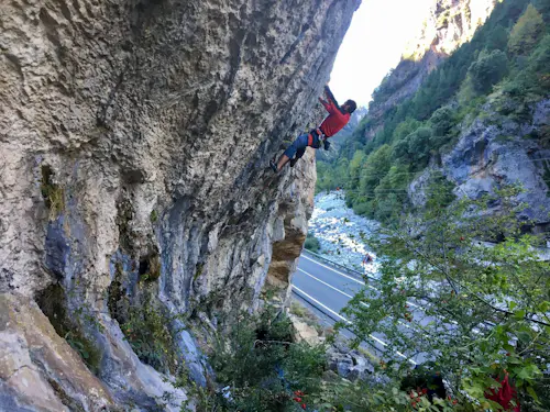 Semana de escalada en roca en los mejores lugares del noreste de España