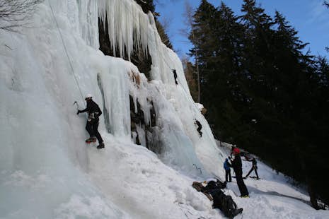 Introductory ice climbing day in Germany