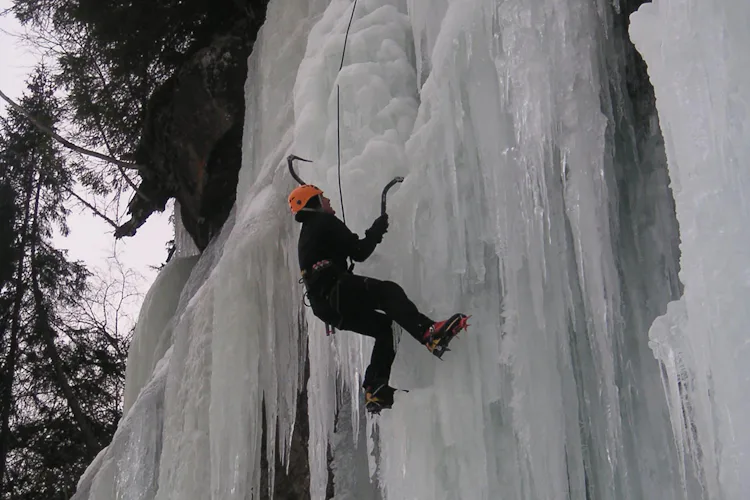 Val Pusteria 4 day ice climbing program, Dolomites