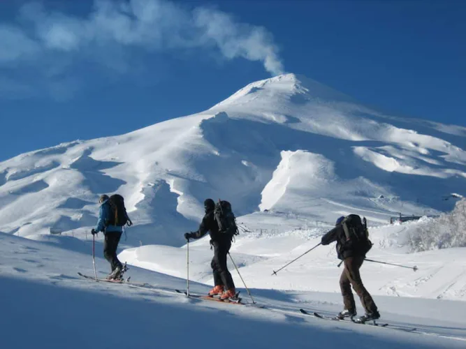 Guided splitboarding tour in the Chilean Volcanoes, 8 days 4