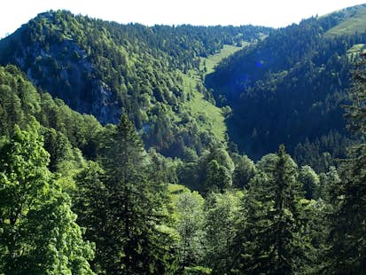 4-day hiking tour in the Jura Massif in Neuchâtel