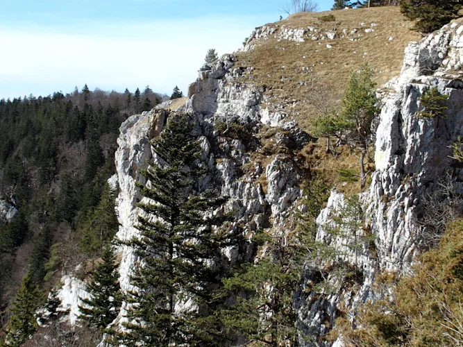 4-day hiking tour in the Jura Massif in Neuchâtel