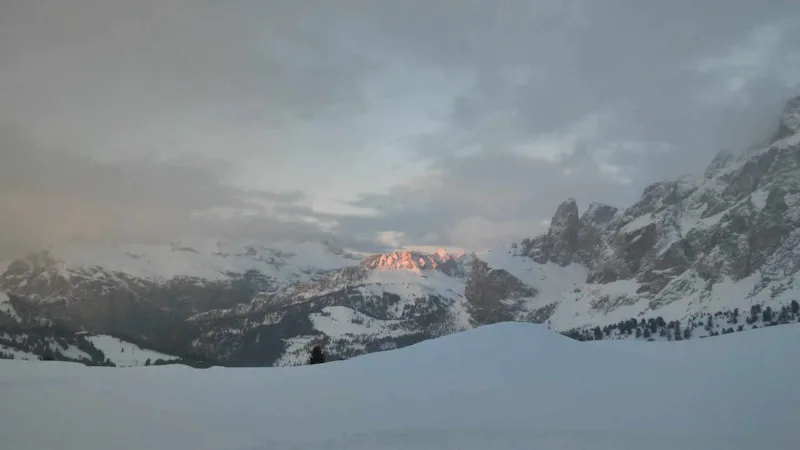 Dolomites, Italy, Guided Off-Piste Snowboarding