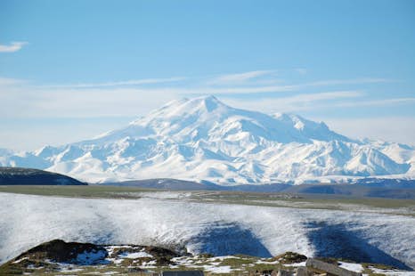 7-day climb to Mount Elbrus (in a group)