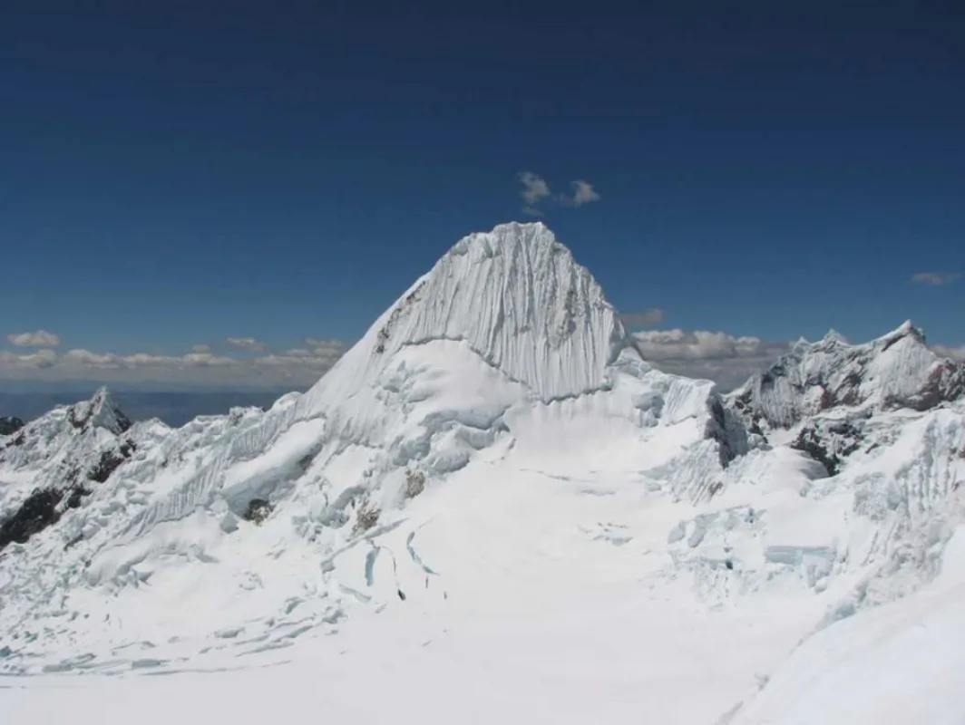 8-day Alpamayo ascent in the Cordillera Blanca | Peru