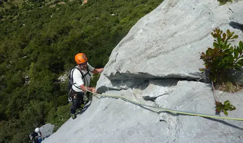 Intro to rock climbing in the Cantabrian Mountains