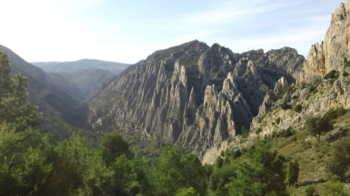 bd51f5_c586Maestrazgo 2-day guided rock climbing in Teruel 1
