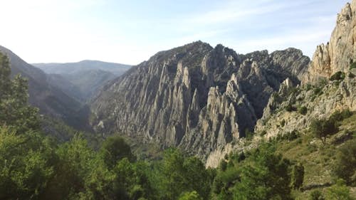 Maestrazgo 2-day guided rock climbing in Teruel