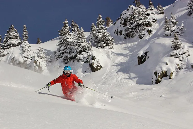 Off-piste skiing around Chamonix