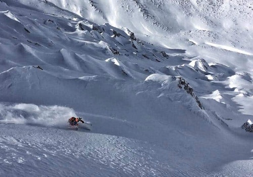 3-day heliskiing trip in Maipo Valley