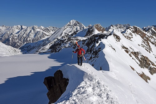 4-day ski touring in the Stubai Alps