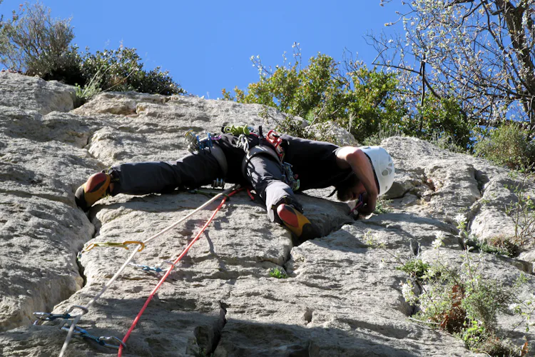 Trad climbing course in Catalonia - Marc Vilaplana - 4