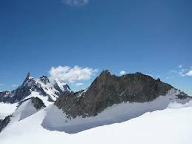 1-day ascent to the Aiguille d’Entrèves