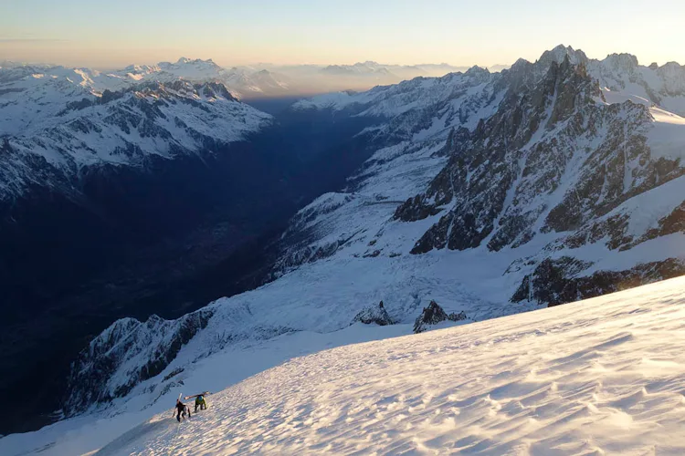 Mont Blanc Climb: Facts &amp; Information. Routes, Climate, Difficulty, Equipment, Cost