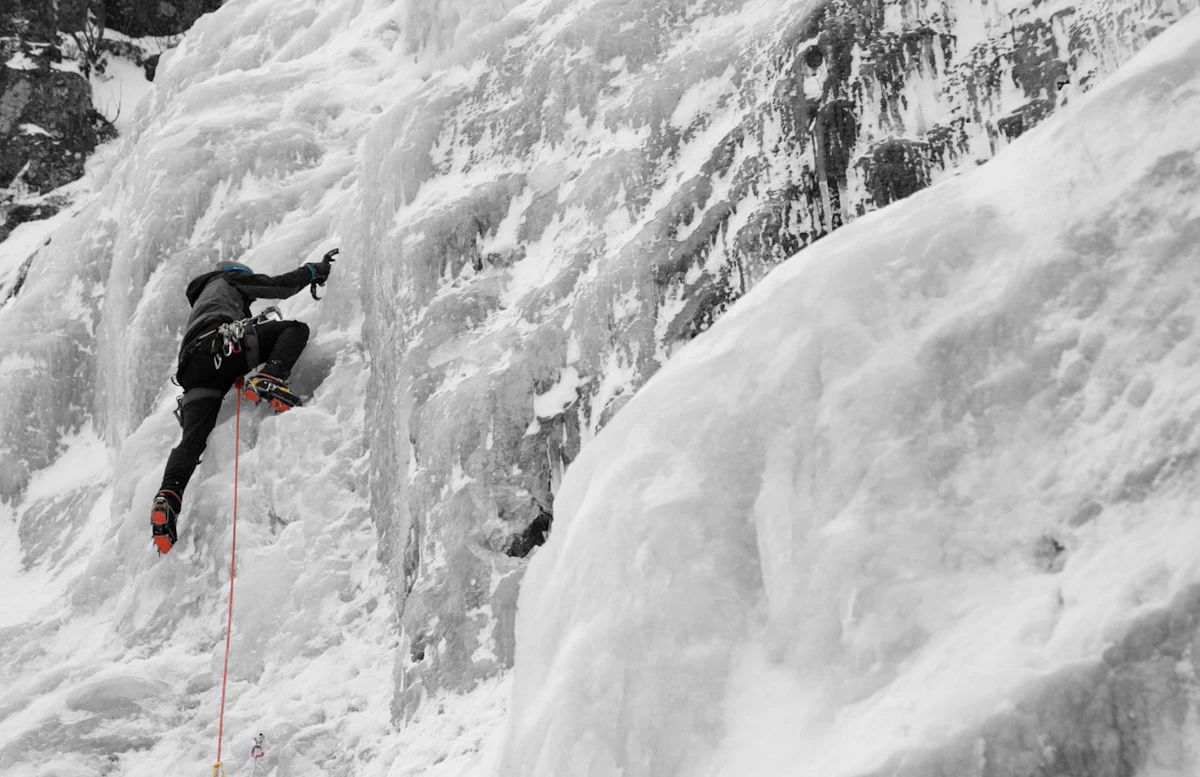 Crawford notch ice climbing