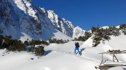 Ski touring in Mengusovska Dolina (High Tatras)