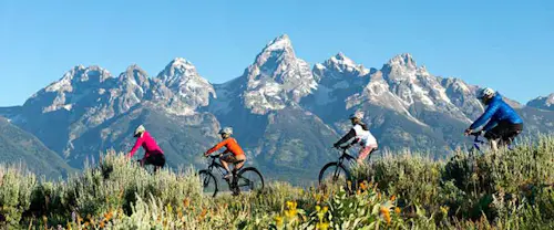 500-miles mountain bike trip along the Tian Shan range